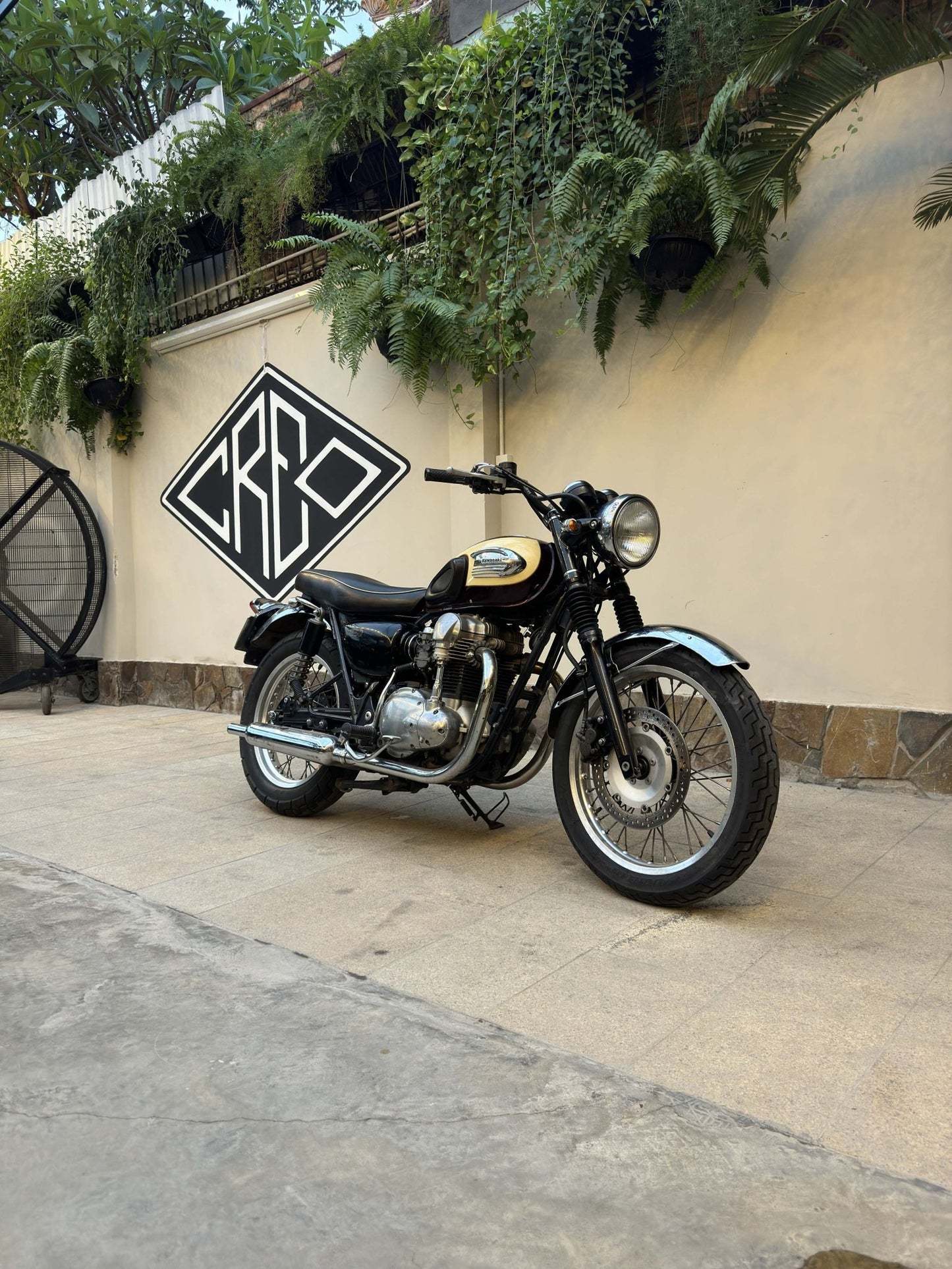 Kawasaki W650 - Creo Vietnam